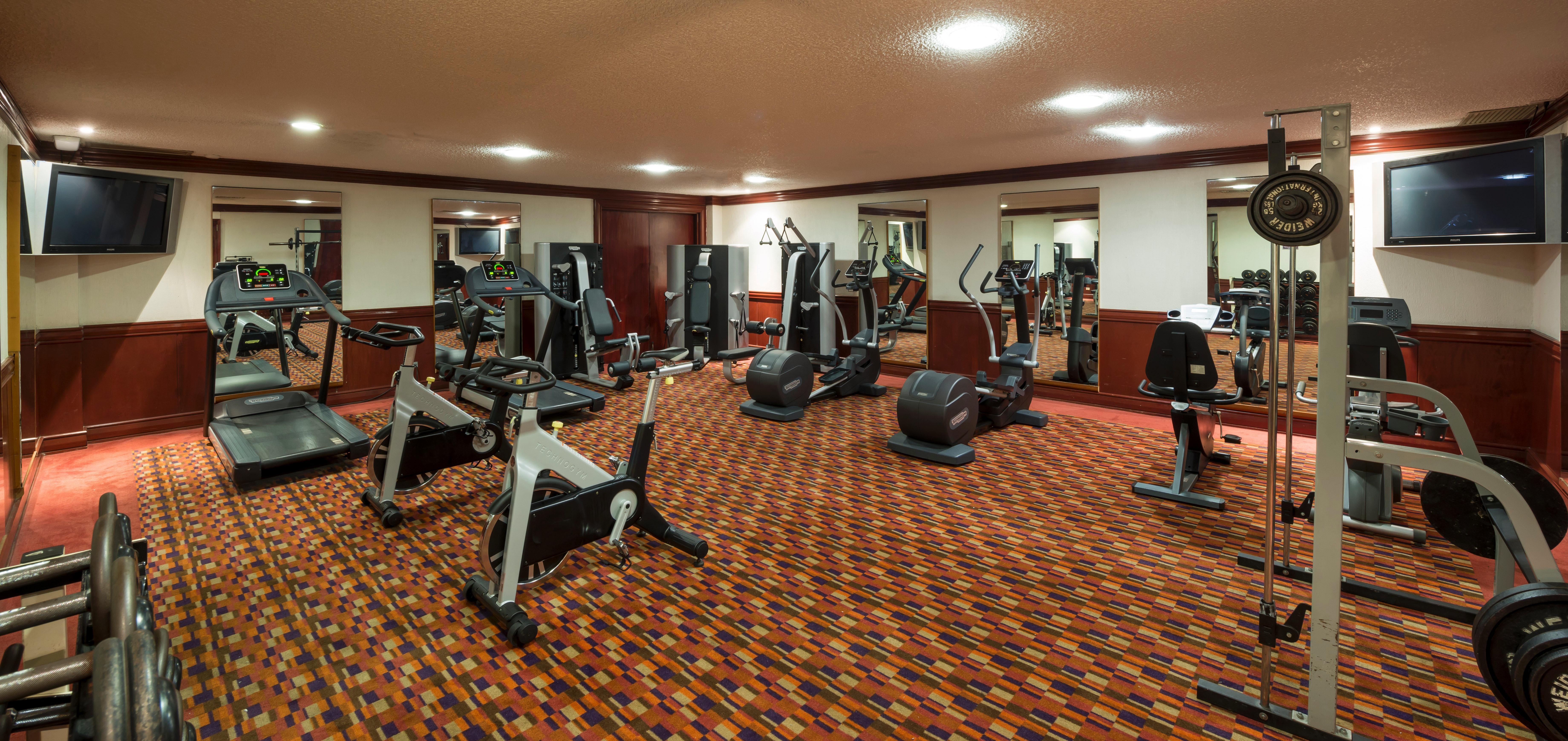 Real Inn Tijuana By Camino Real Hoteles Exteriör bild The gym at the hotel
