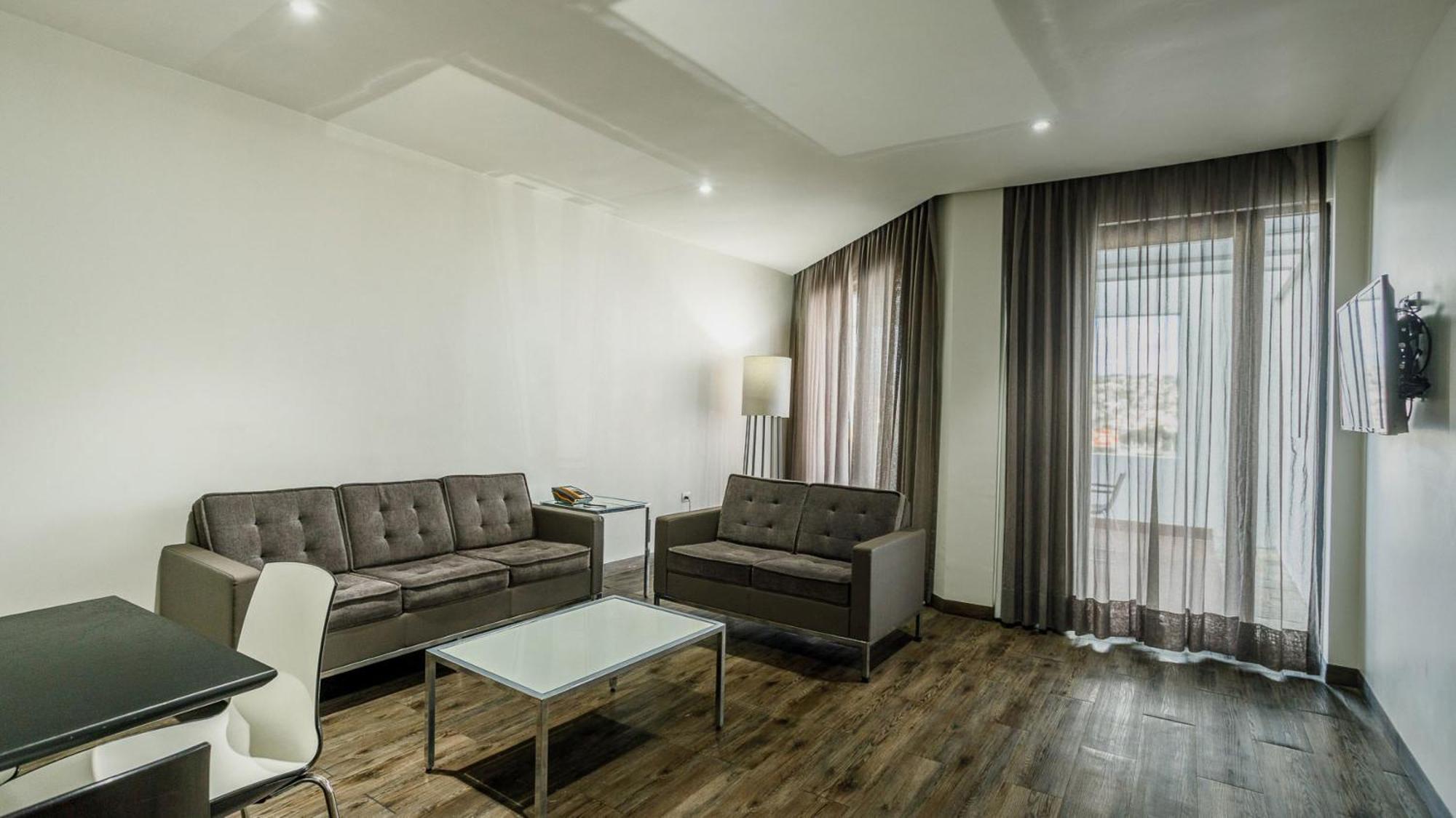 Real Inn Tijuana By Camino Real Hoteles Exteriör bild